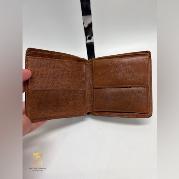 Louis Vuitton Monogram Wallet - Picture 5 of 9